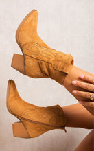 Adele Cowgirl Boots